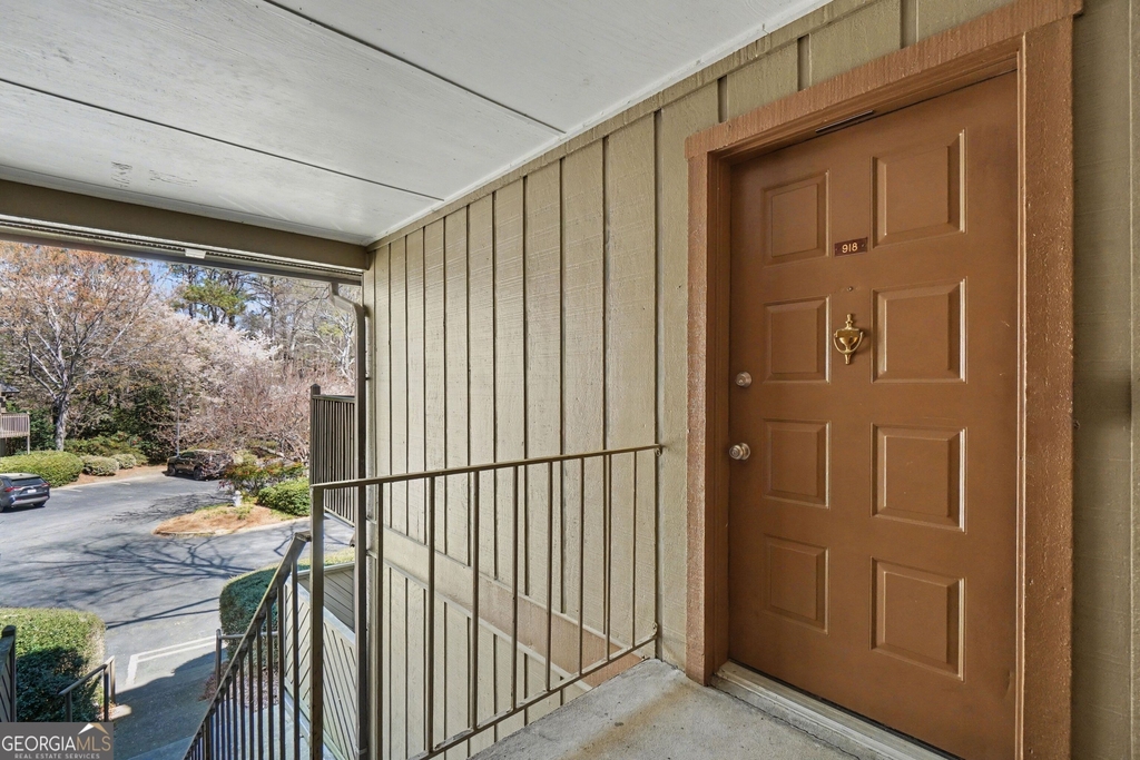 918 Dunbar Drive - Photo 1