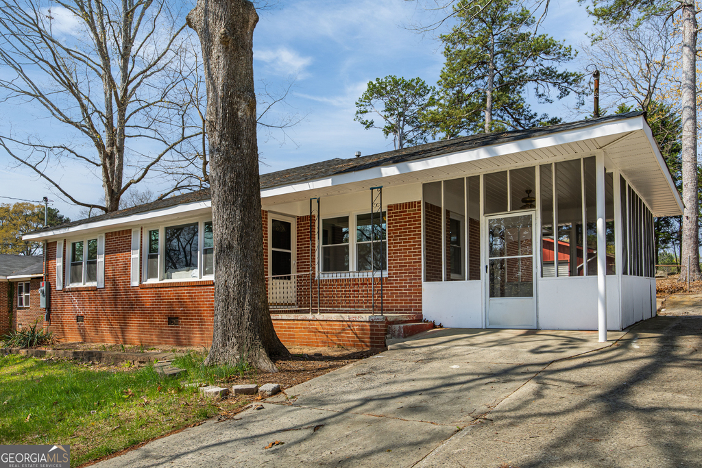 2064 Gober Avenue Se - Photo 1