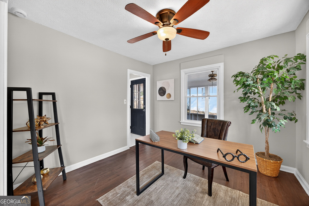 2064 Gober Avenue Se - Photo 9