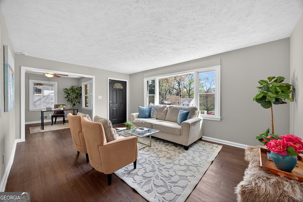 2064 Gober Avenue Se - Photo 6
