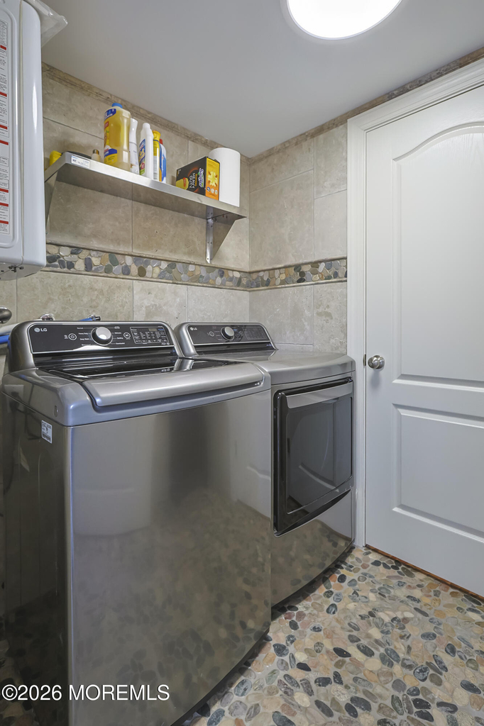 246 Mantoloking Road - Photo 8