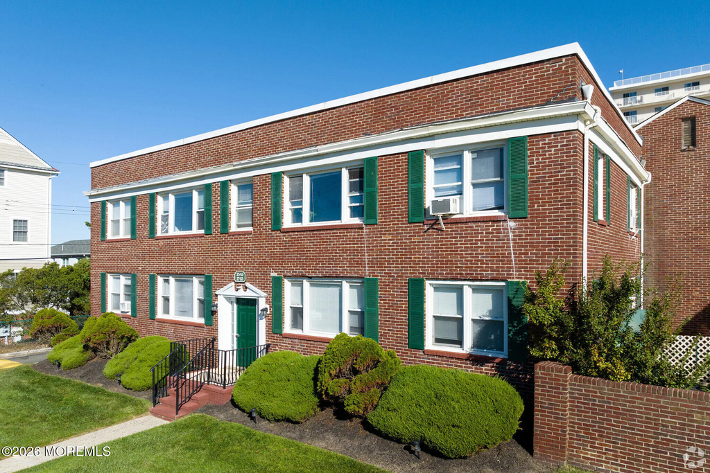 220 Ocean Avenue - Photo 1