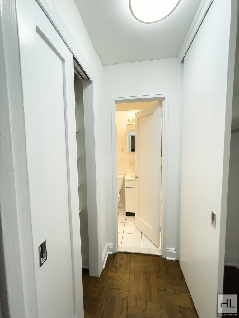 East 35 Street - Photo 5