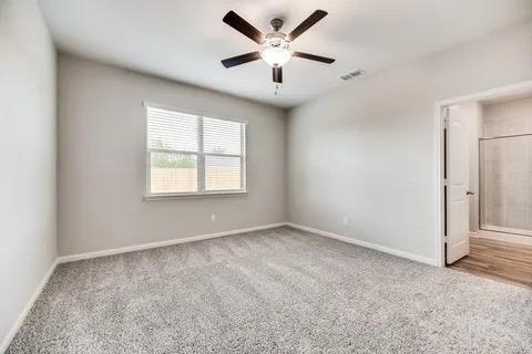 629 Harbor Oaks Drive - Photo 3