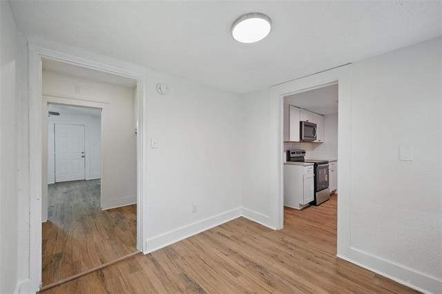 908 E Houston Street - Photo 5