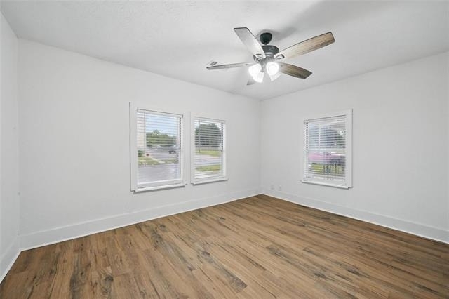 908 E Houston Street - Photo 8