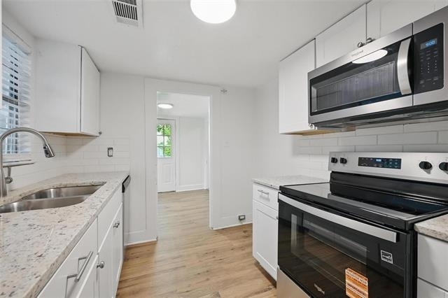 908 E Houston Street - Photo 2