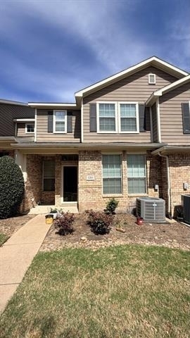 2205 Stoneleigh Place - Photo 0