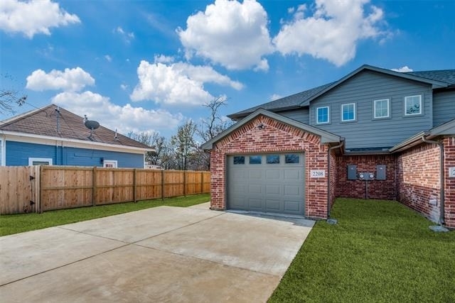 2208 N Hickory Street - Photo 0