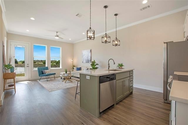 1319 W Main Street - Photo 2