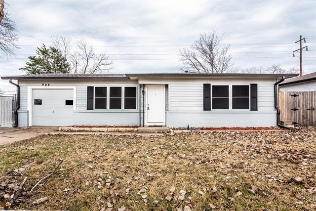 926 Powell Road - Photo 1