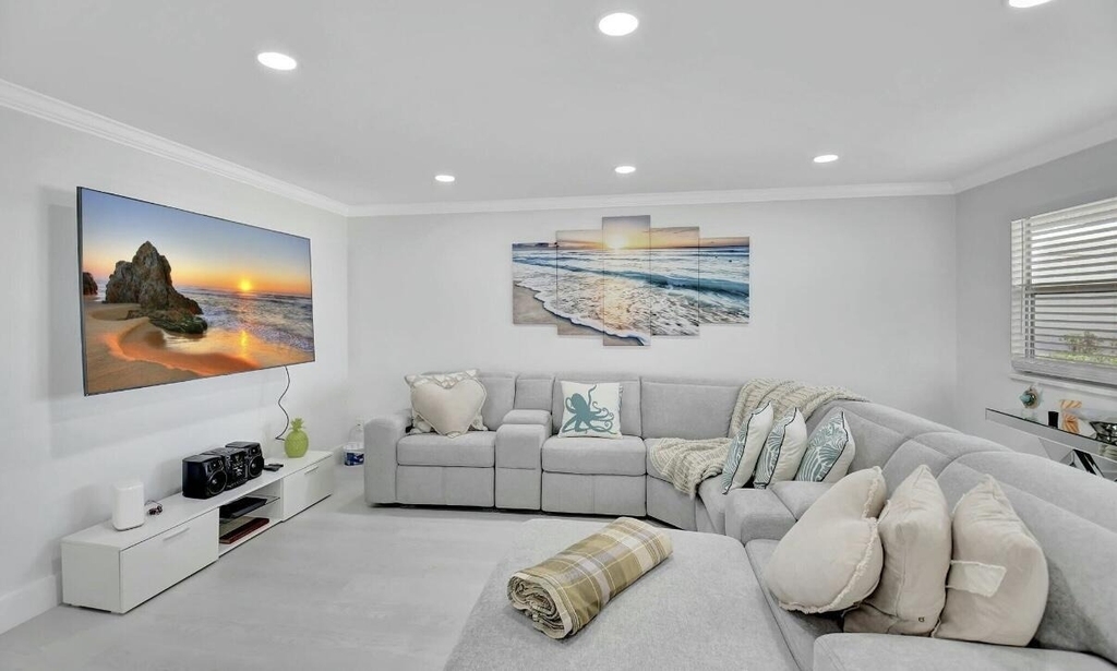 581 Monaco Boulevard - Photo 13