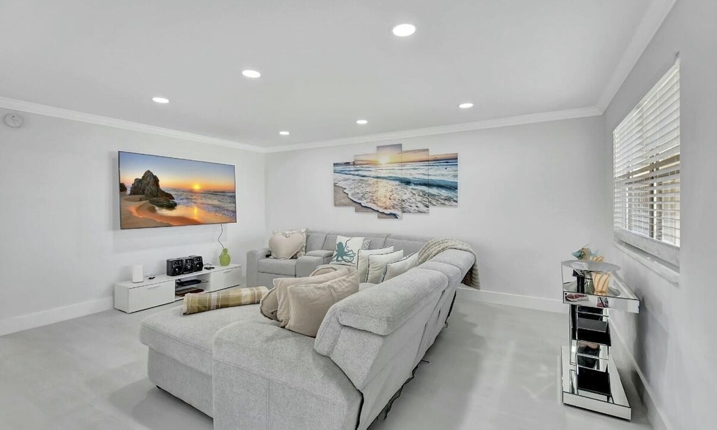 581 Monaco Boulevard - Photo 6