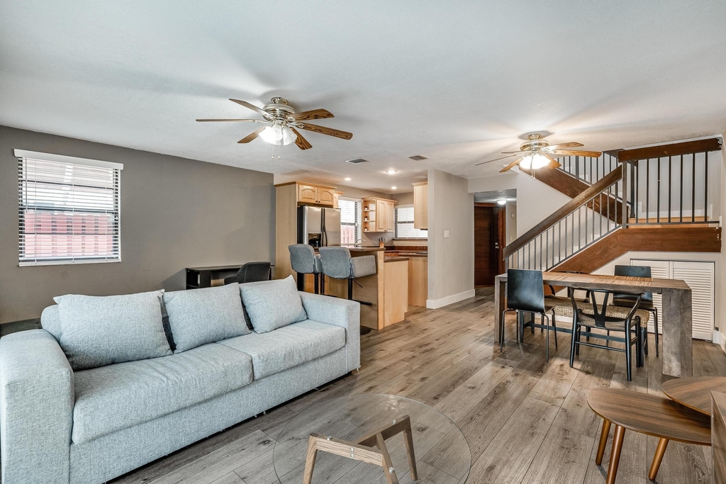 2530 Ne 9th Street - Photo 9