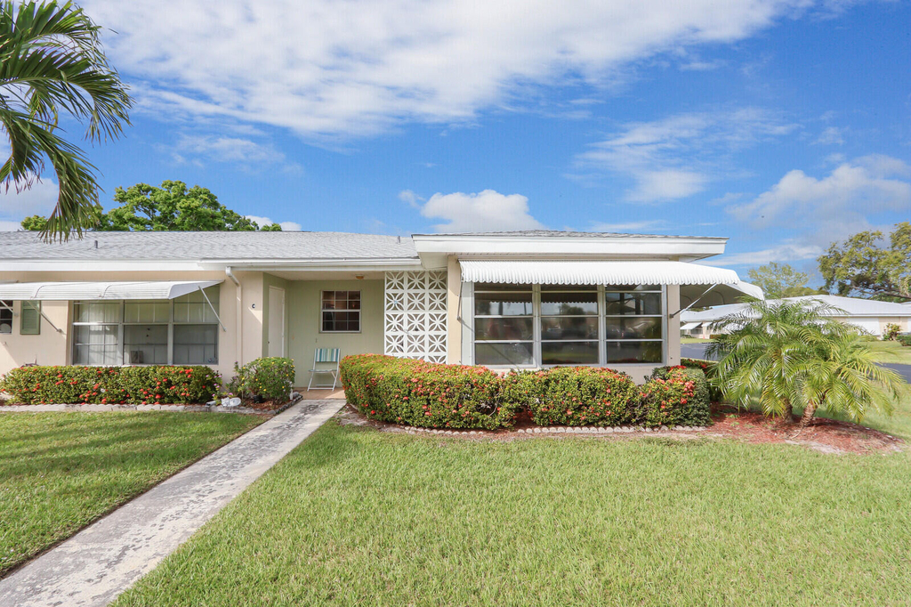 404 Sandpiper Drive - Photo 3