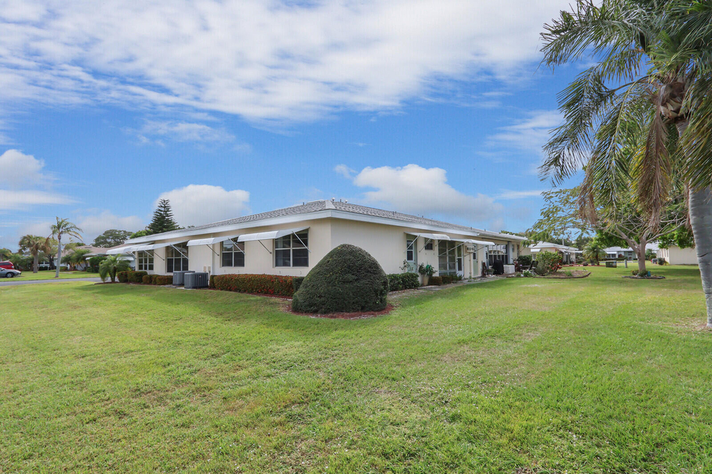 404 Sandpiper Drive - Photo 1