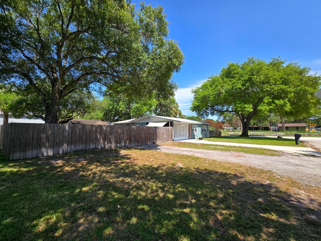 330 Barraclough Street - Photo 23