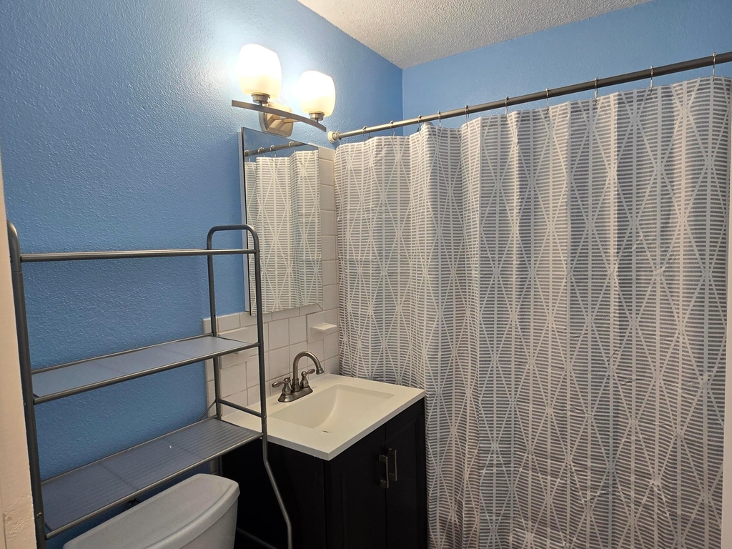 330 Barraclough Street - Photo 13