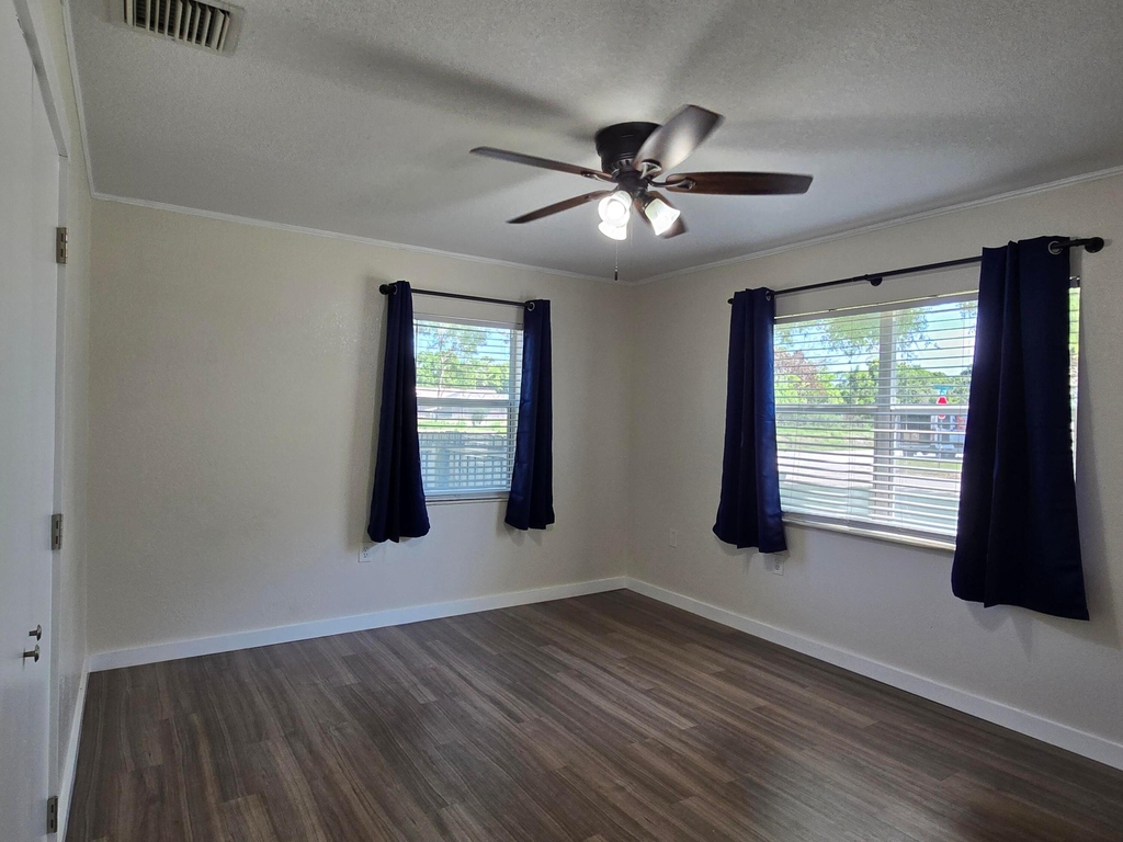 330 Barraclough Street - Photo 12