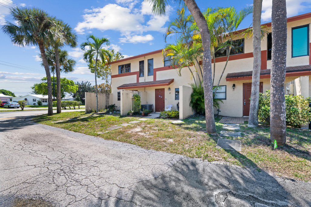 3281 E Golf Boulevard - Photo 22
