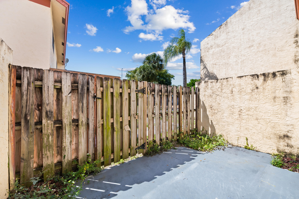 3281 E Golf Boulevard - Photo 18