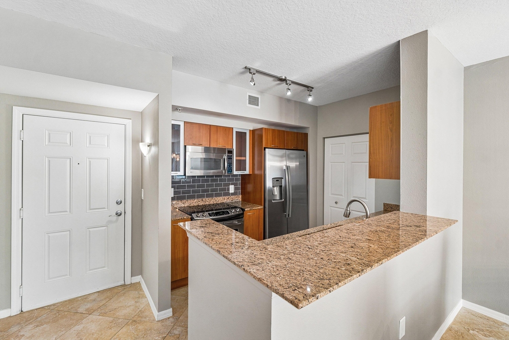 700 E Boynton Beach Boulevard - Photo 4