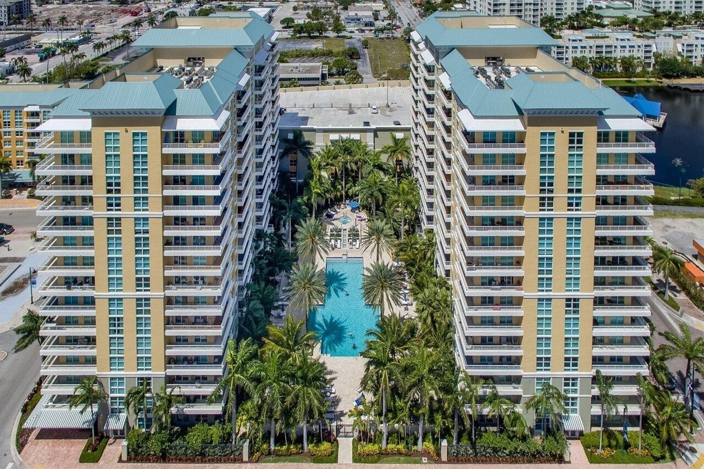 700 E Boynton Beach Boulevard - Photo 77