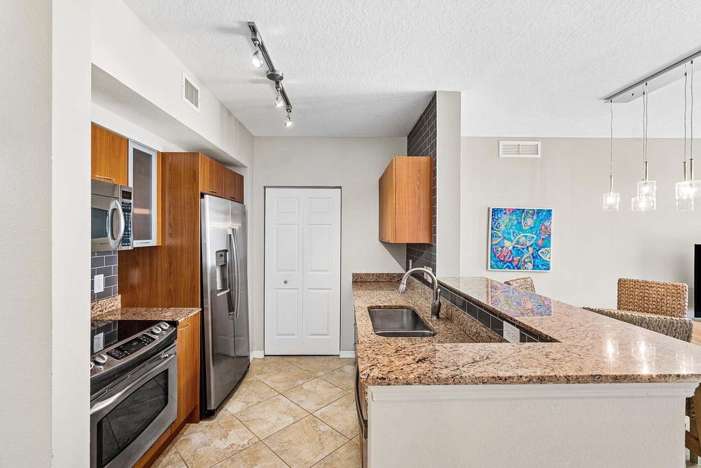 700 E Boynton Beach Boulevard - Photo 5