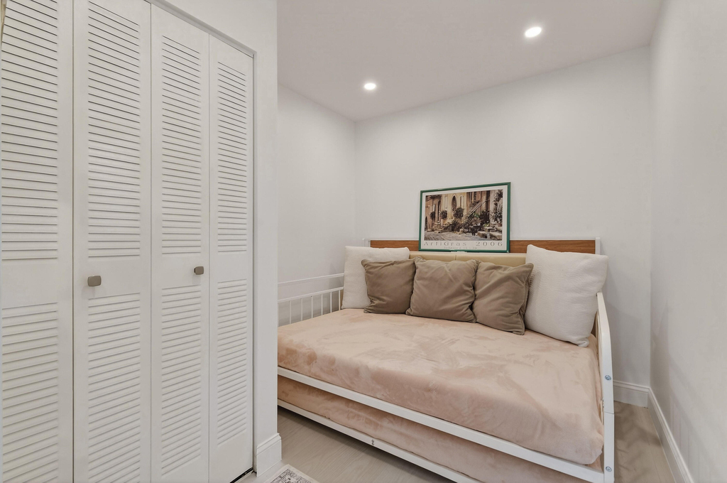 301 S Seas Drive - Photo 21