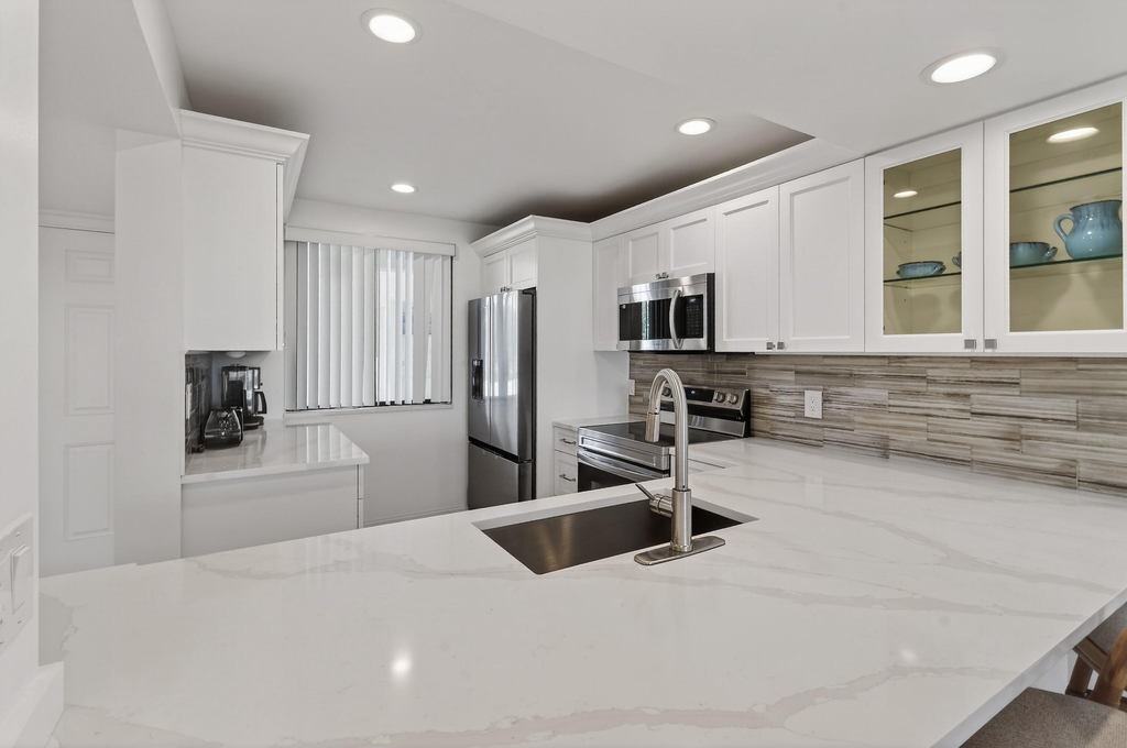 301 S Seas Drive - Photo 5
