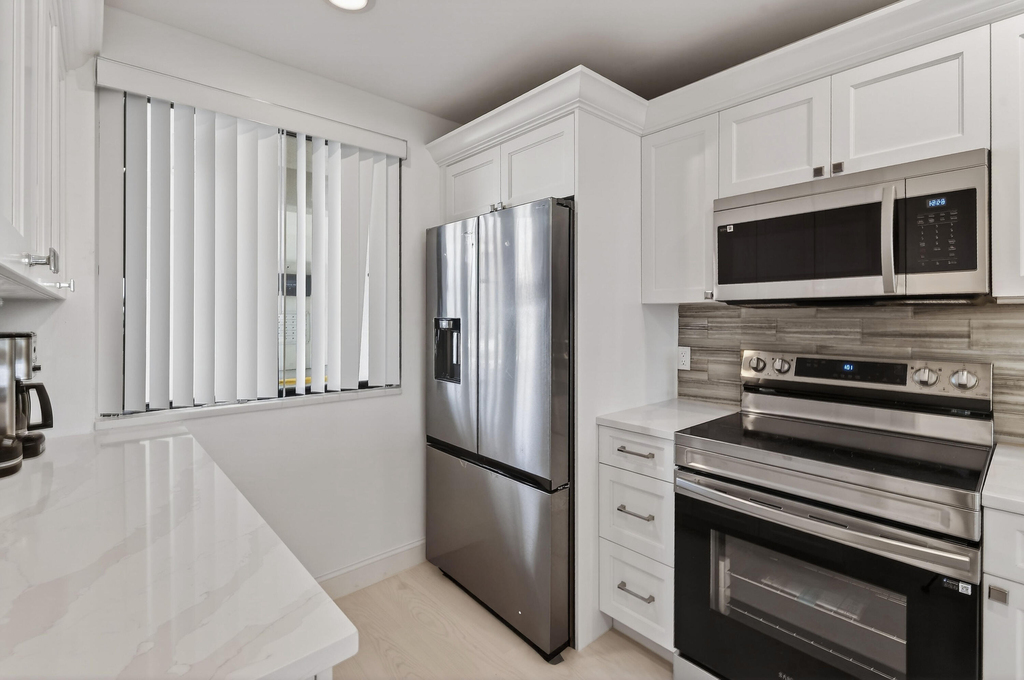 301 S Seas Drive - Photo 6