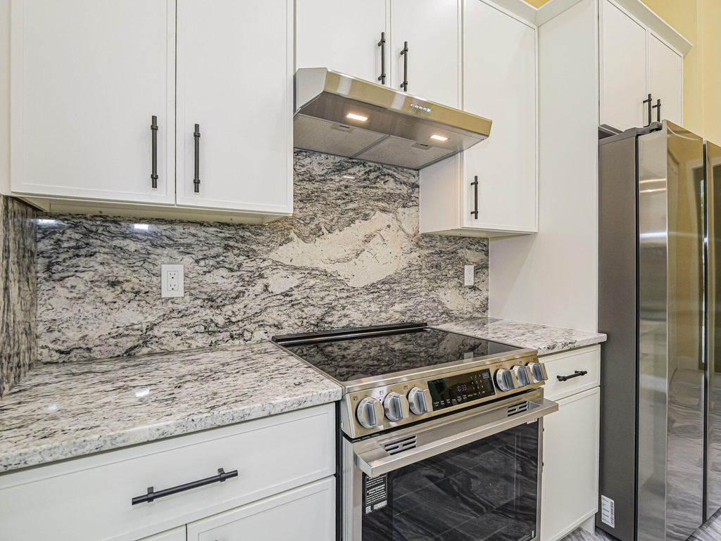 12906 83rd Avenue - Photo 17