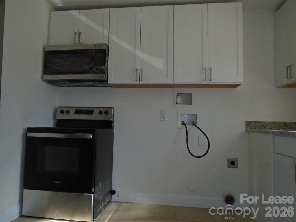 1111 Belmont Avenue - Photo 2