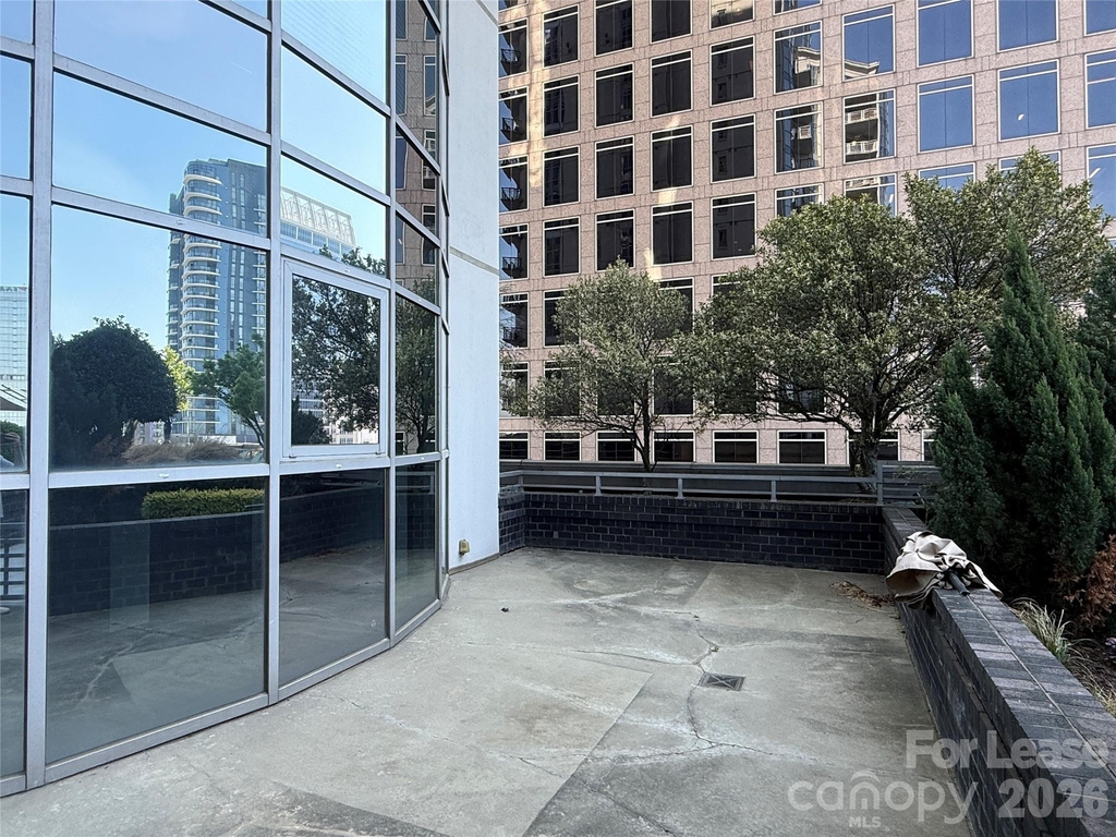 333 W Trade Street - Photo 11