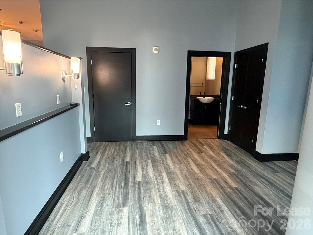 333 W Trade Street - Photo 6