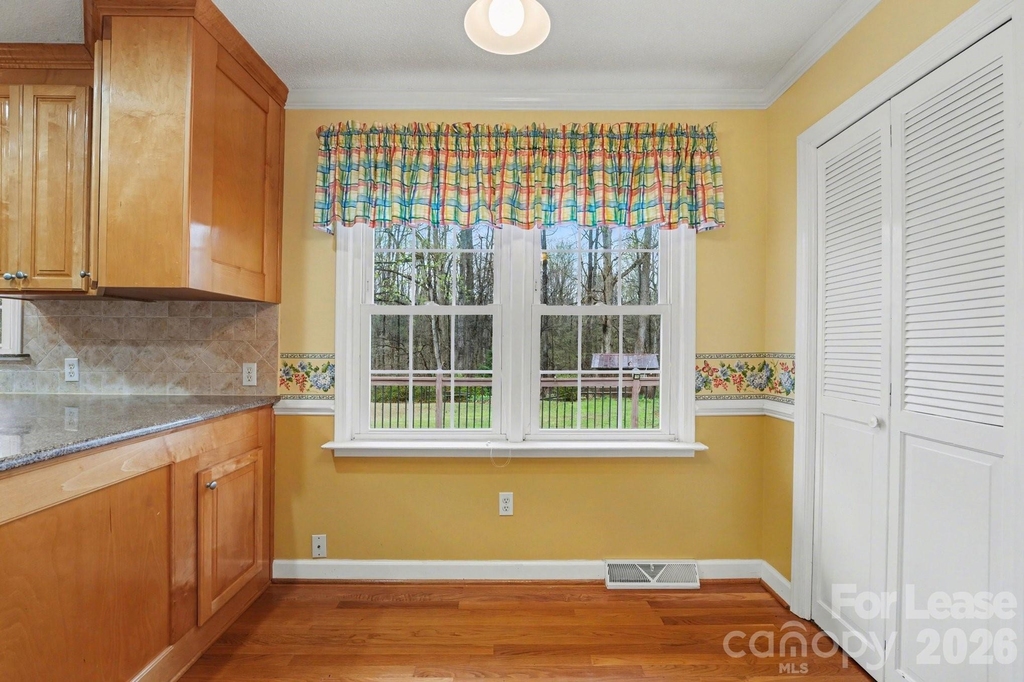 11002 Harrisburg Road - Photo 4