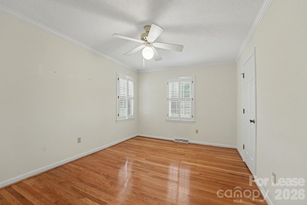 11002 Harrisburg Road - Photo 10