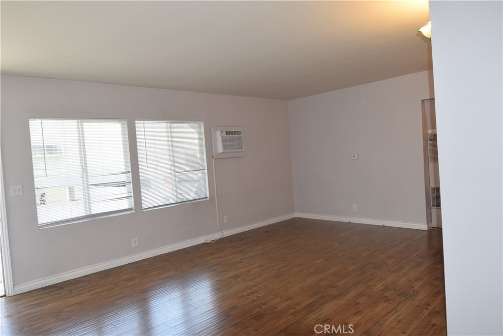 317 Providencia Avenue - Photo 2