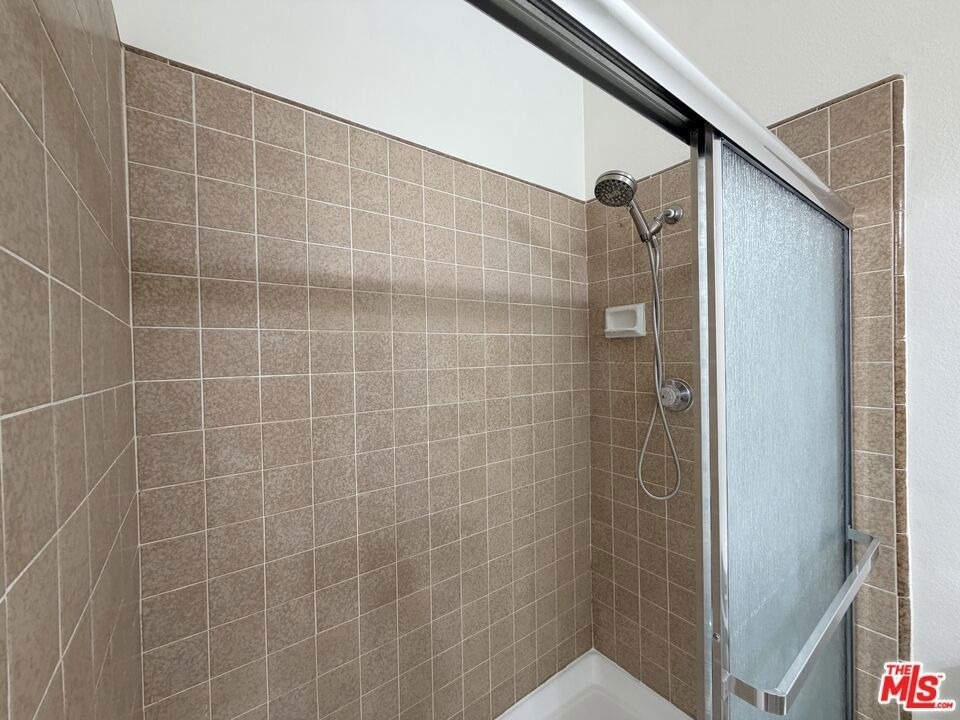 31 Eastern Avenue - Photo 30