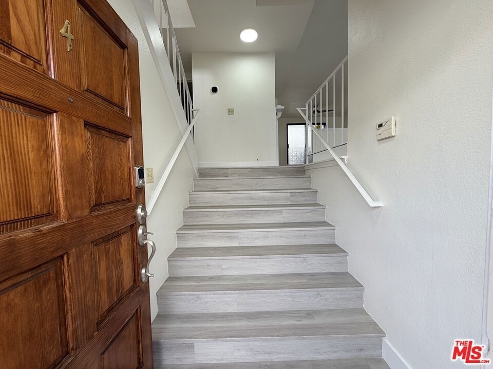 31 Eastern Avenue - Photo 4