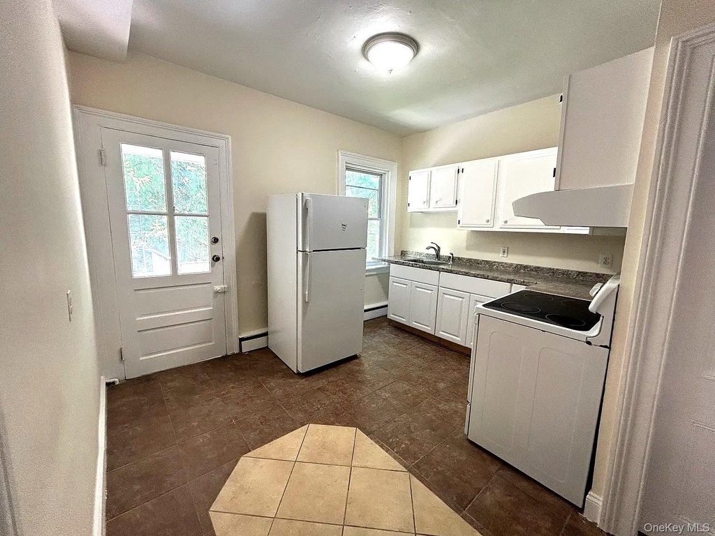 9 Grand Street - Photo 0