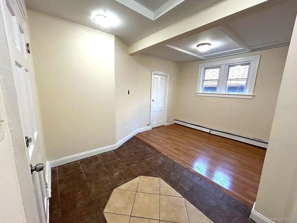 9 Grand Street - Photo 1