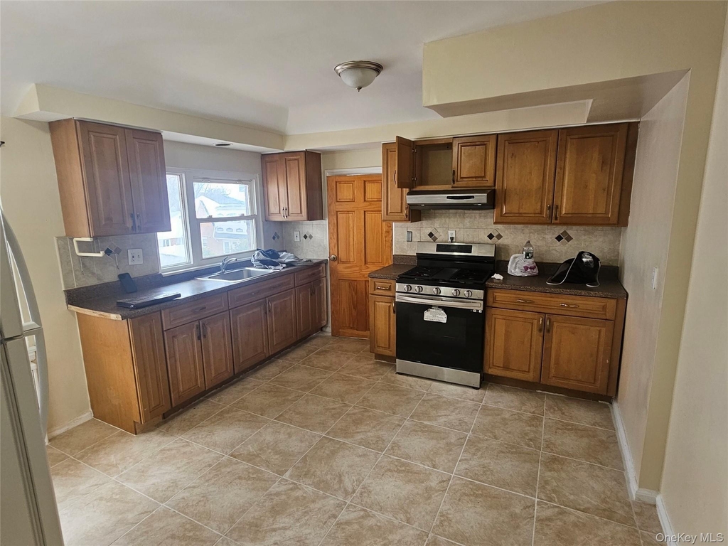 13724 228th Street - Photo 10