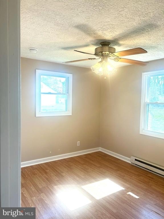 90 Charles Way - Photo 4