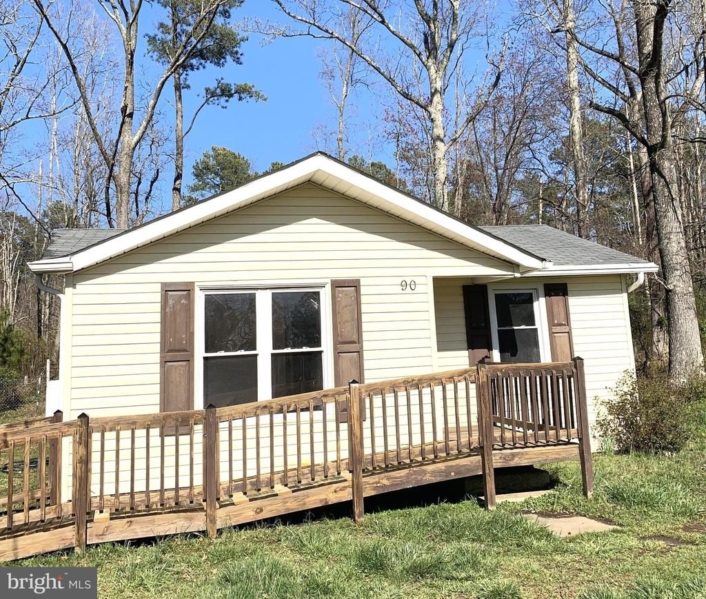 90 Charles Way - Photo 1