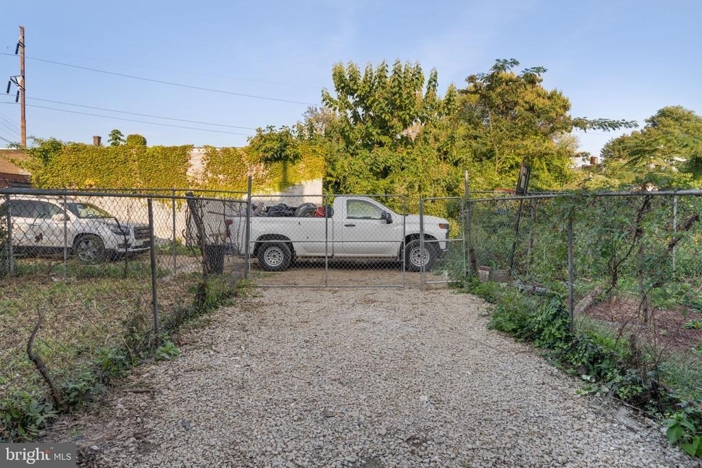 3943 Dell Street - Photo 2