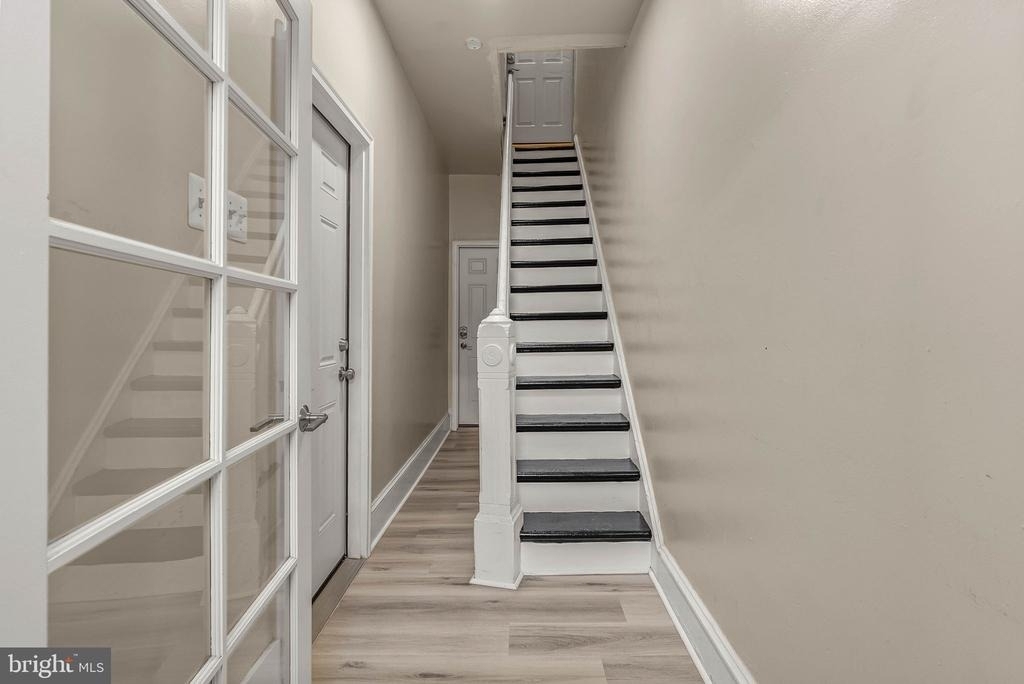 2440 Carpenter Street - Photo 1