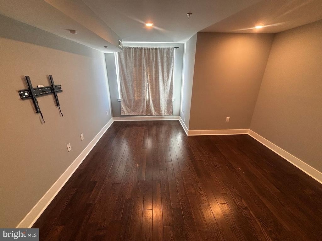 3255 Ridge Avenue - Photo 6