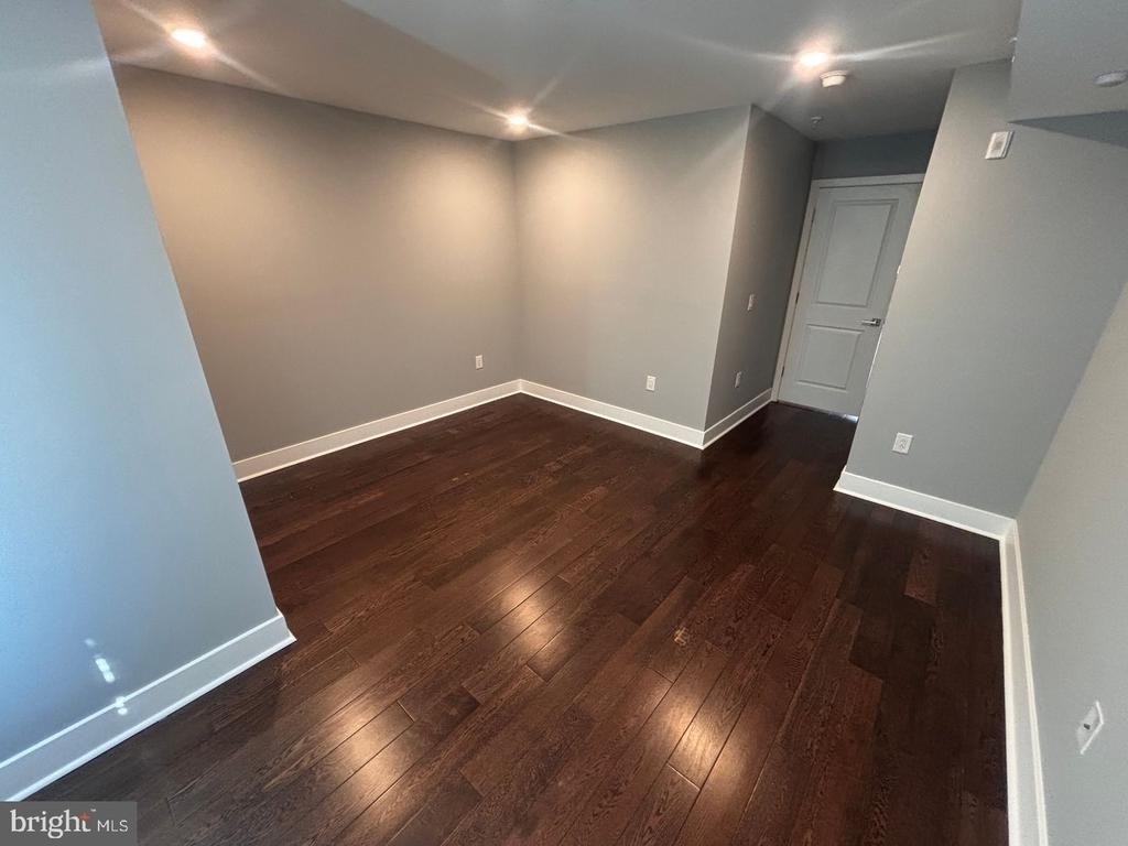 3255 Ridge Avenue - Photo 8