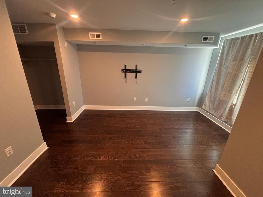 3255 Ridge Avenue - Photo 9